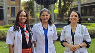 Equipo de doctores grastroenterólogos