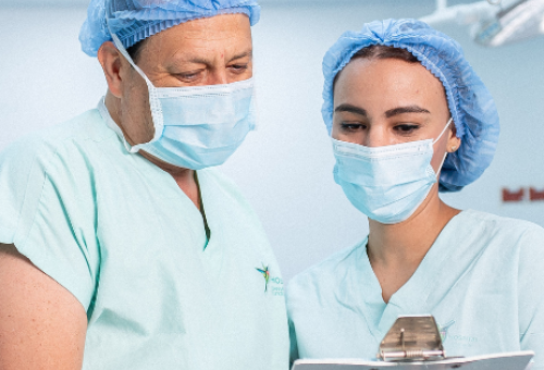 Doctores conversando